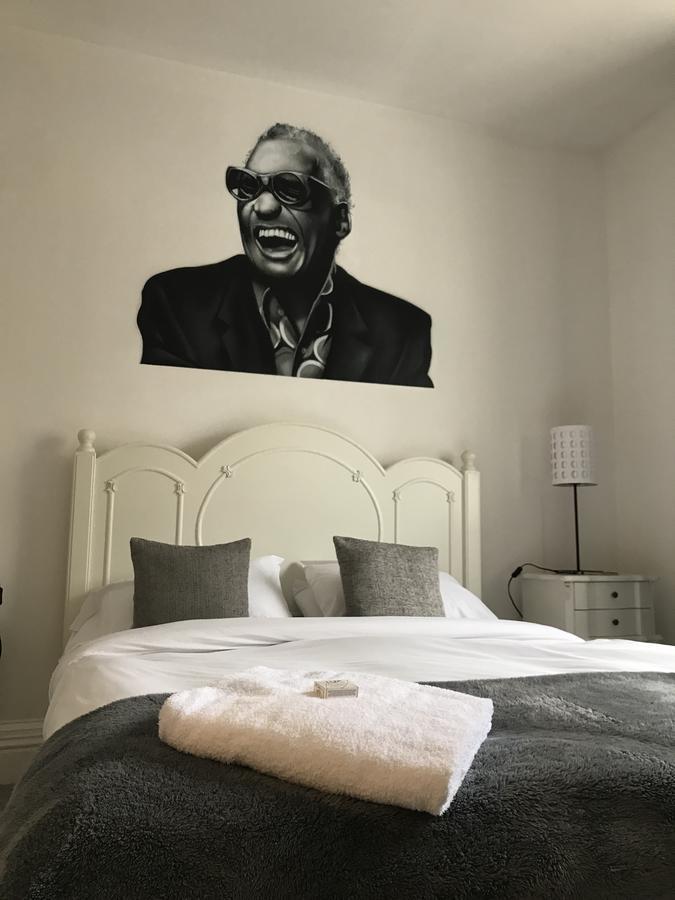Wansford Country Lounge B&B المظهر الخارجي الصورة