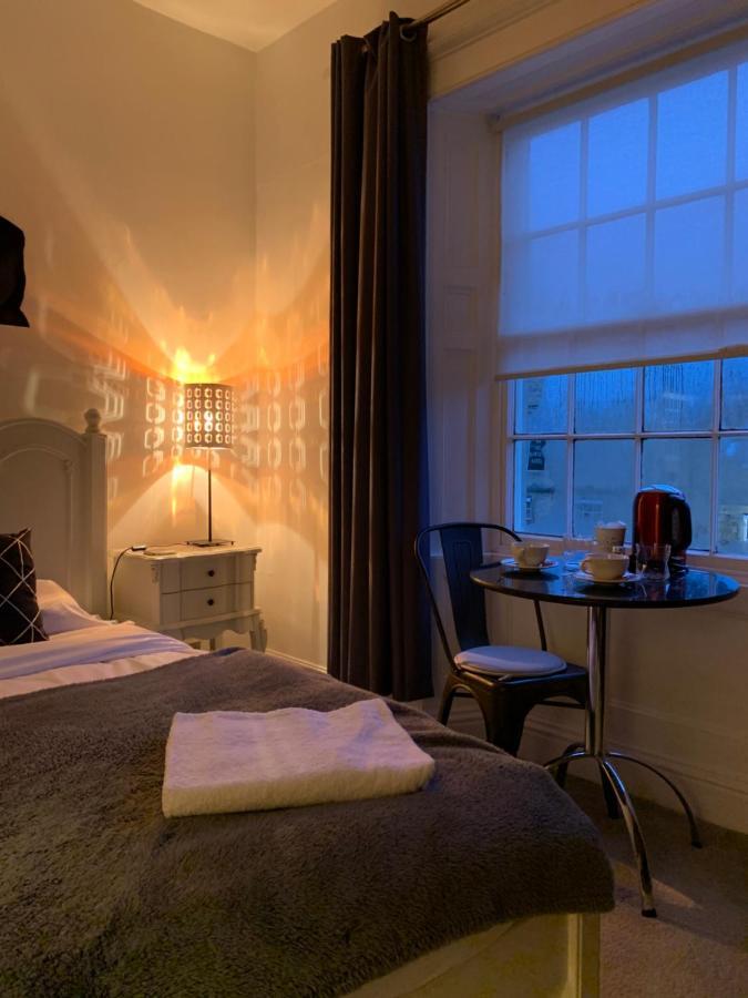 Wansford Country Lounge B&B المظهر الخارجي الصورة